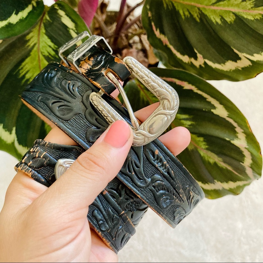 3/$25 Vintage Embossed Leather Floral Belt
